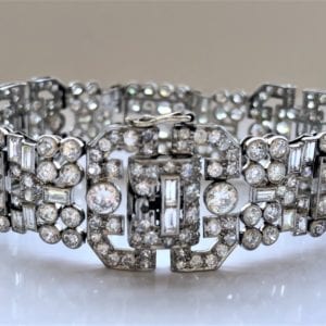 SRMA900-200 An Art Deco Diamond and Platinum Bracelet, circa 1930