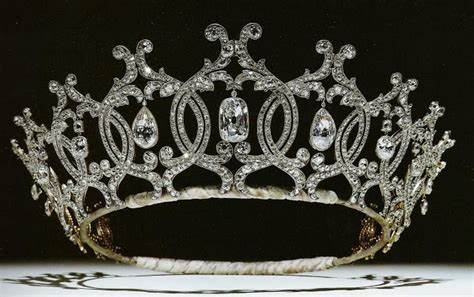 Portland Tiara the-rise-of-arts-and-crafts-jewellery-in-boston