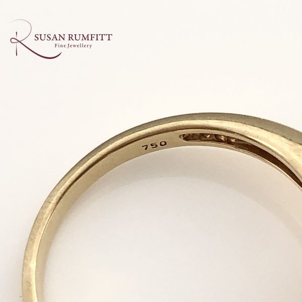 A Sphalerite and Diamond Ring in 18 carat Gold