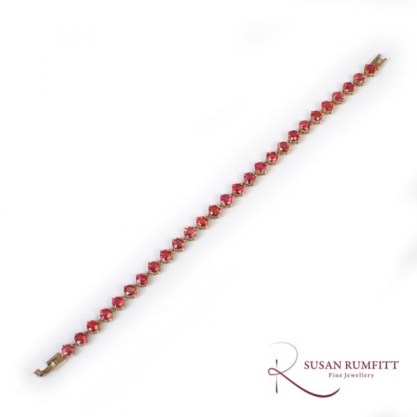 An Orange Sapphire Line Bracelet