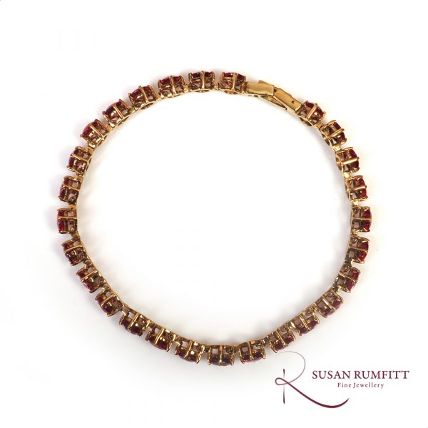 An Orange Sapphire Line Bracelet