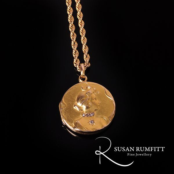 An Art Nouveau Diamond Habille Locket