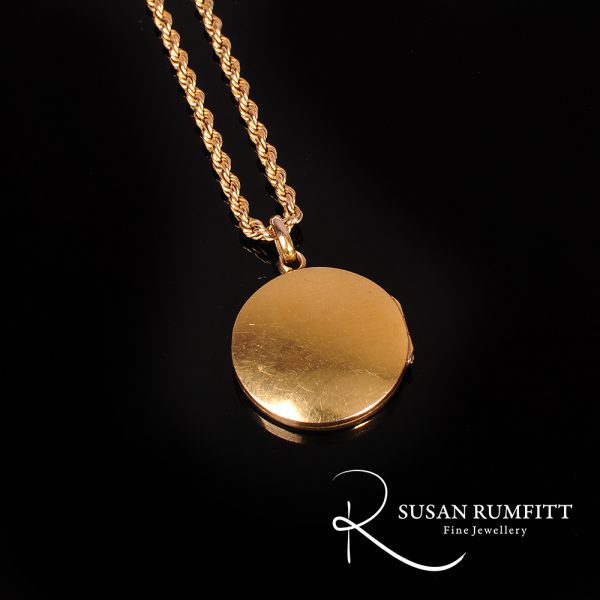 An Art Nouveau Diamond Habille Locket