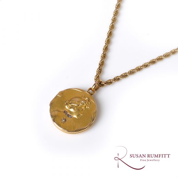 An Art Nouveau Diamond Habille Locket