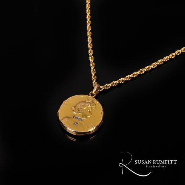 NE097ee-Art Nouveau Diamond Habille Locket