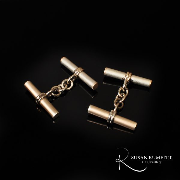 A Pair of Vintage Gold Bar Cufflinks