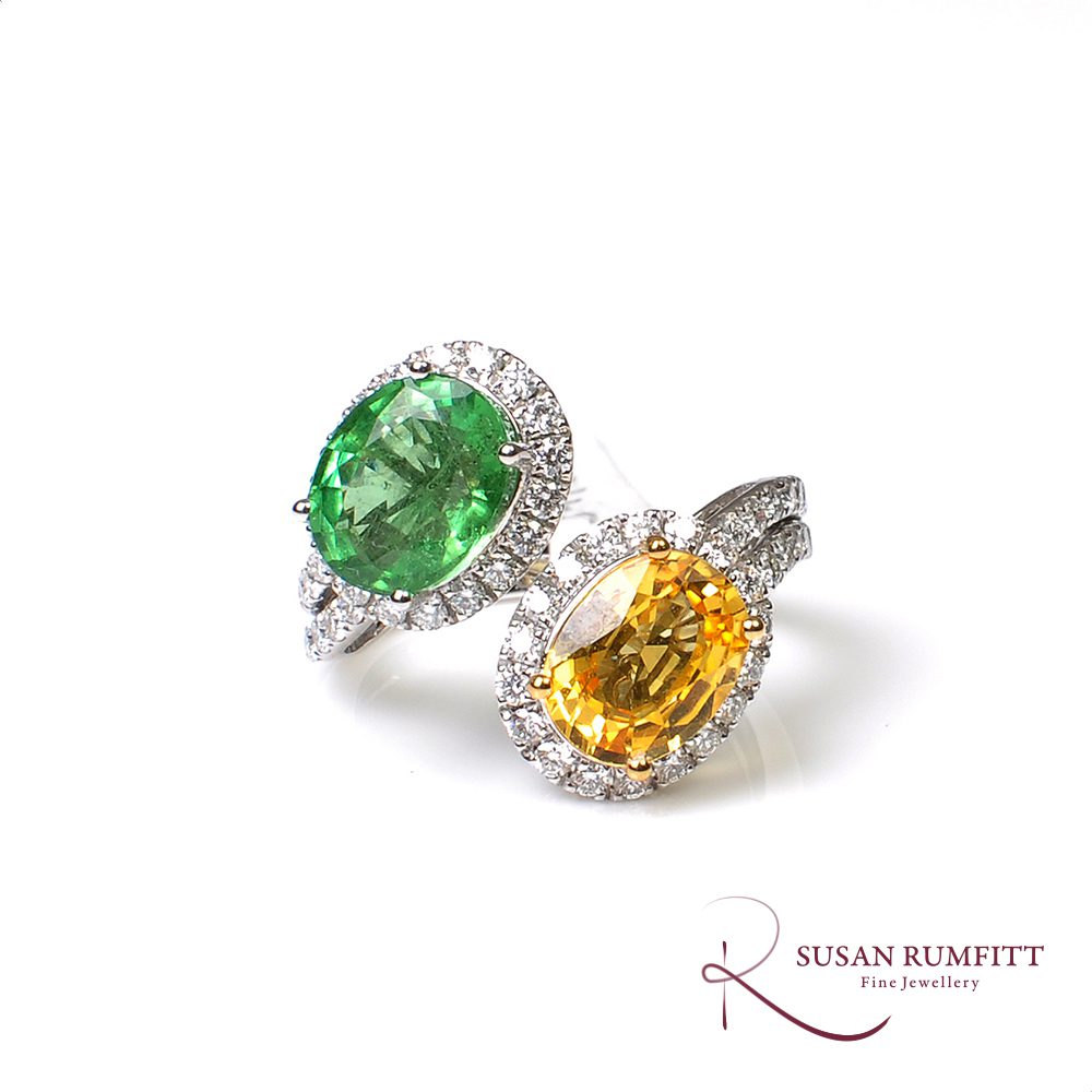 A yellow sapphire and emerald moi et toi ring