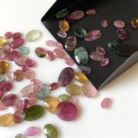 Gemstones Multi-coloured Sapphire Gold Bracelet | Susan Rumfitt