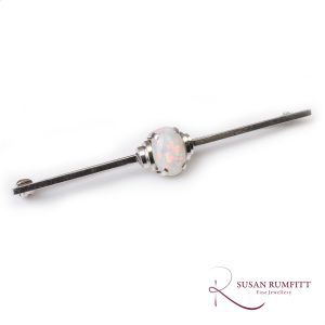 175M An Art Deco White Opal Bar Brooch