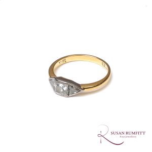 202M A Princess and Trillion cut Diamond Ring