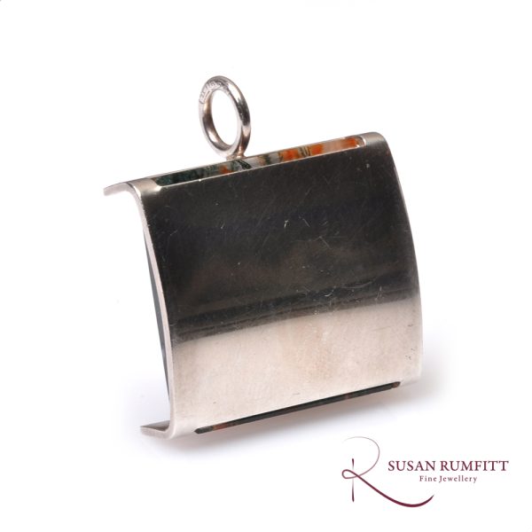An Elis Kauppi for Kupittan Kutta, Finland; Silver 'Sledge' Pendant