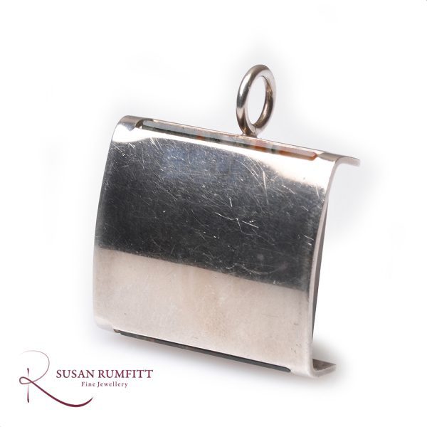 An Elis Kauppi for Kupittan Kutta, Finland; Silver 'Sledge' Pendant